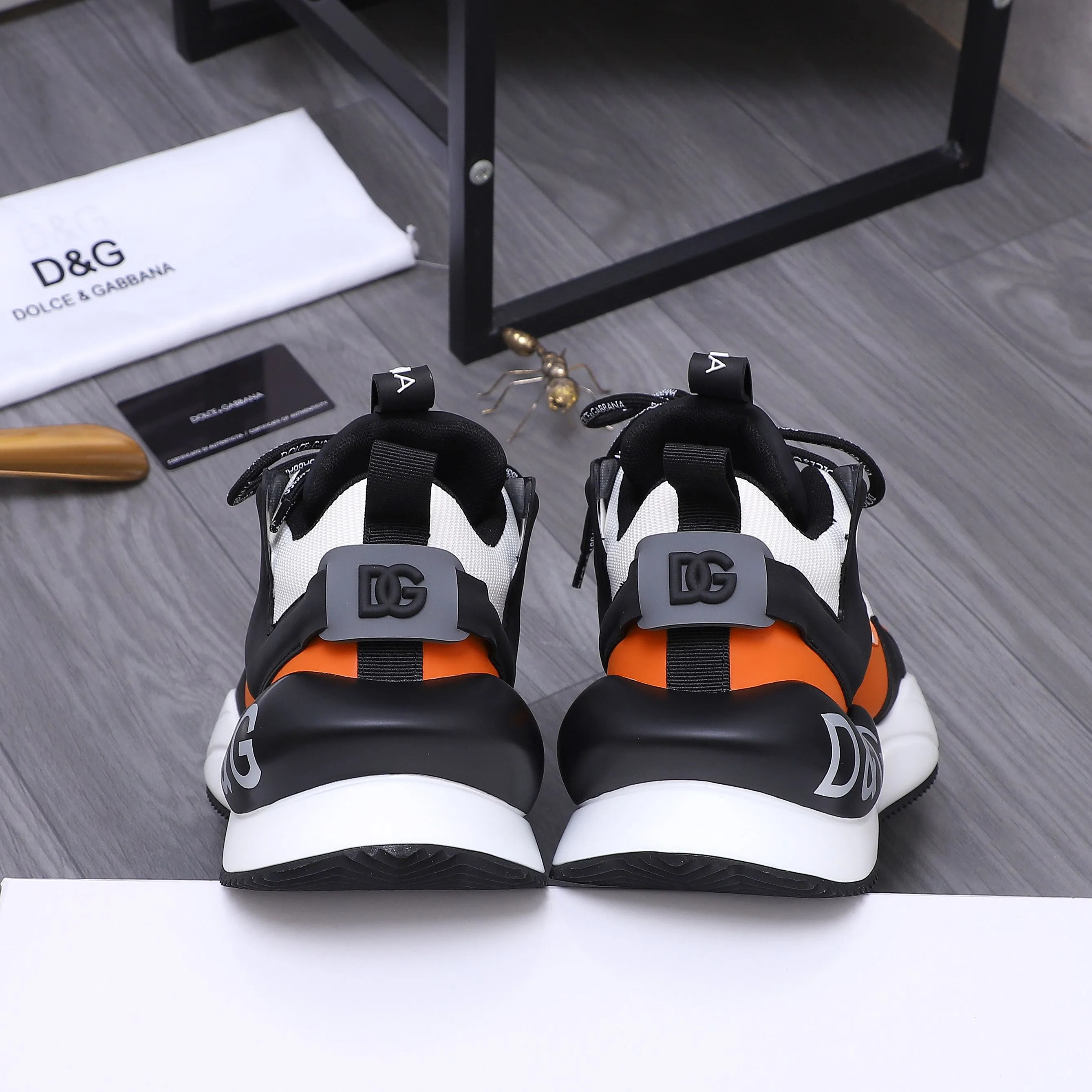 Men's shoes 💰540 Product trademark: DG (Dolce & Gabbana) couple's casual shoes Regular size: 36-46 Product materials: Selected fly woven breathable upper, mesh lining, cowhide insole, original outsole